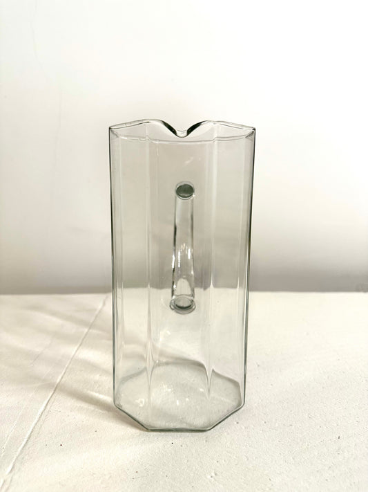 Carafe facettée - produit chiné