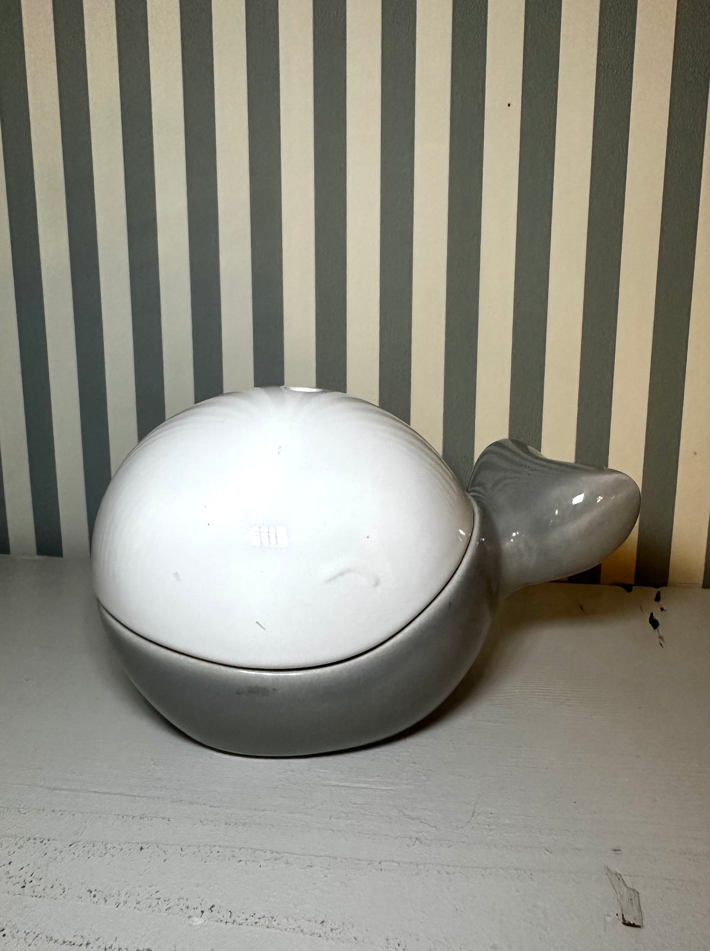 Coquetier “baleine” - produit chiné