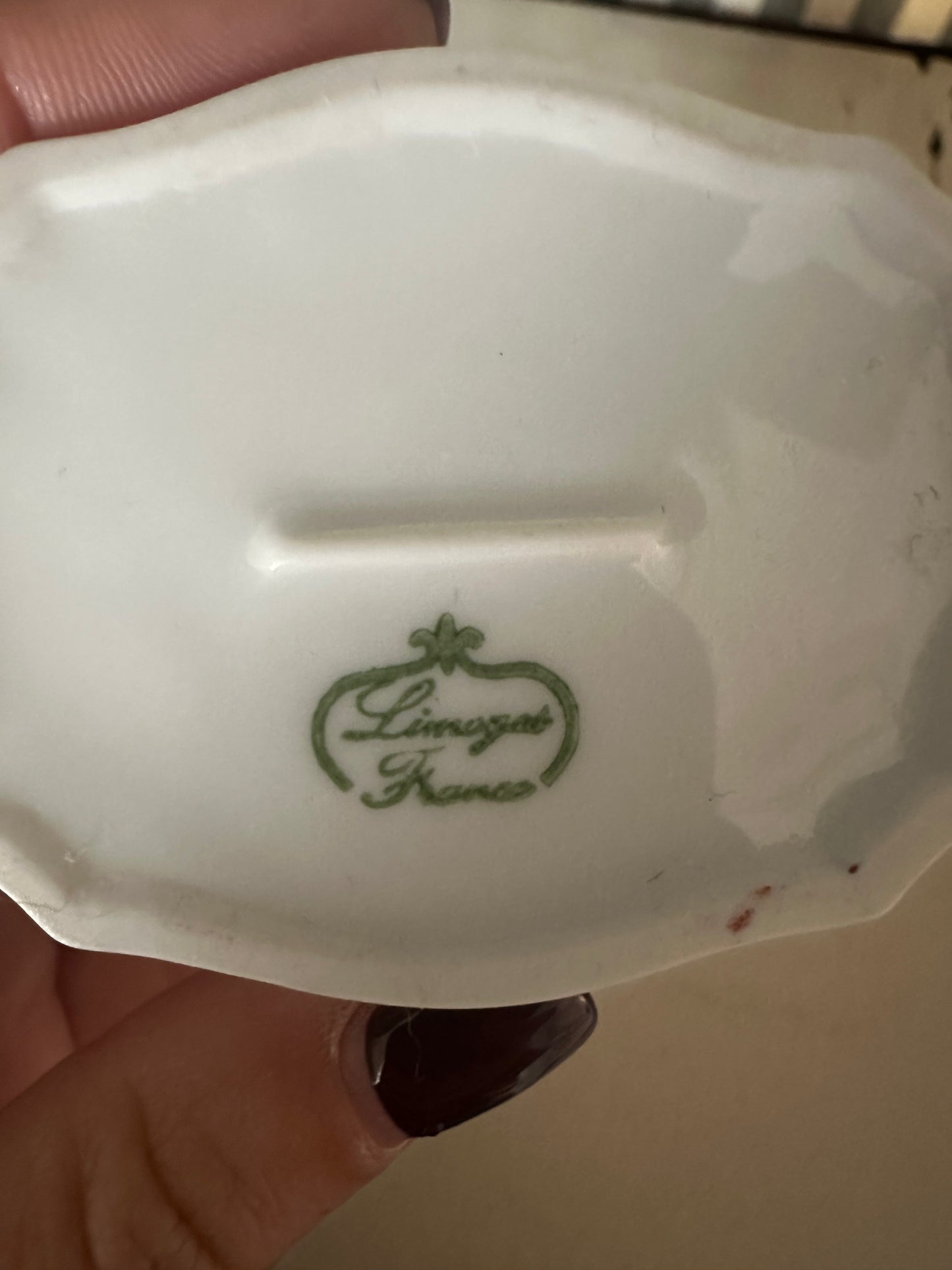 Petite boite en porcelaine - produit chiné