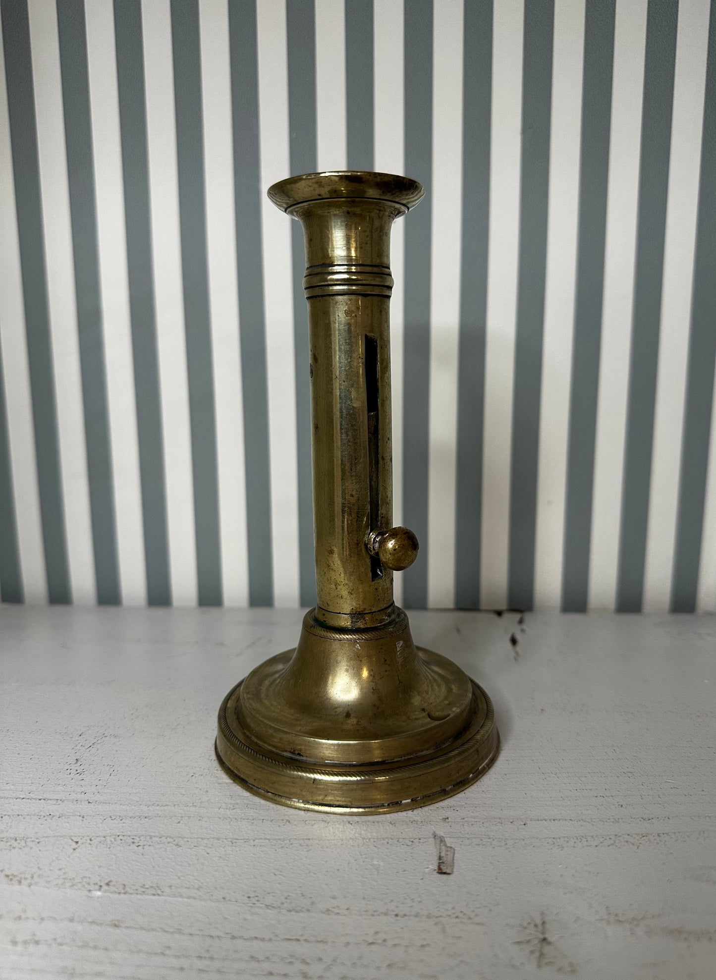 Bougeoir ancien en laiton à coulisse - produit chiné