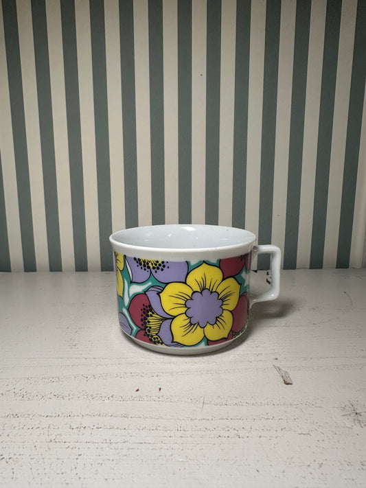Petite tasse rétro fleurie - produit chiné