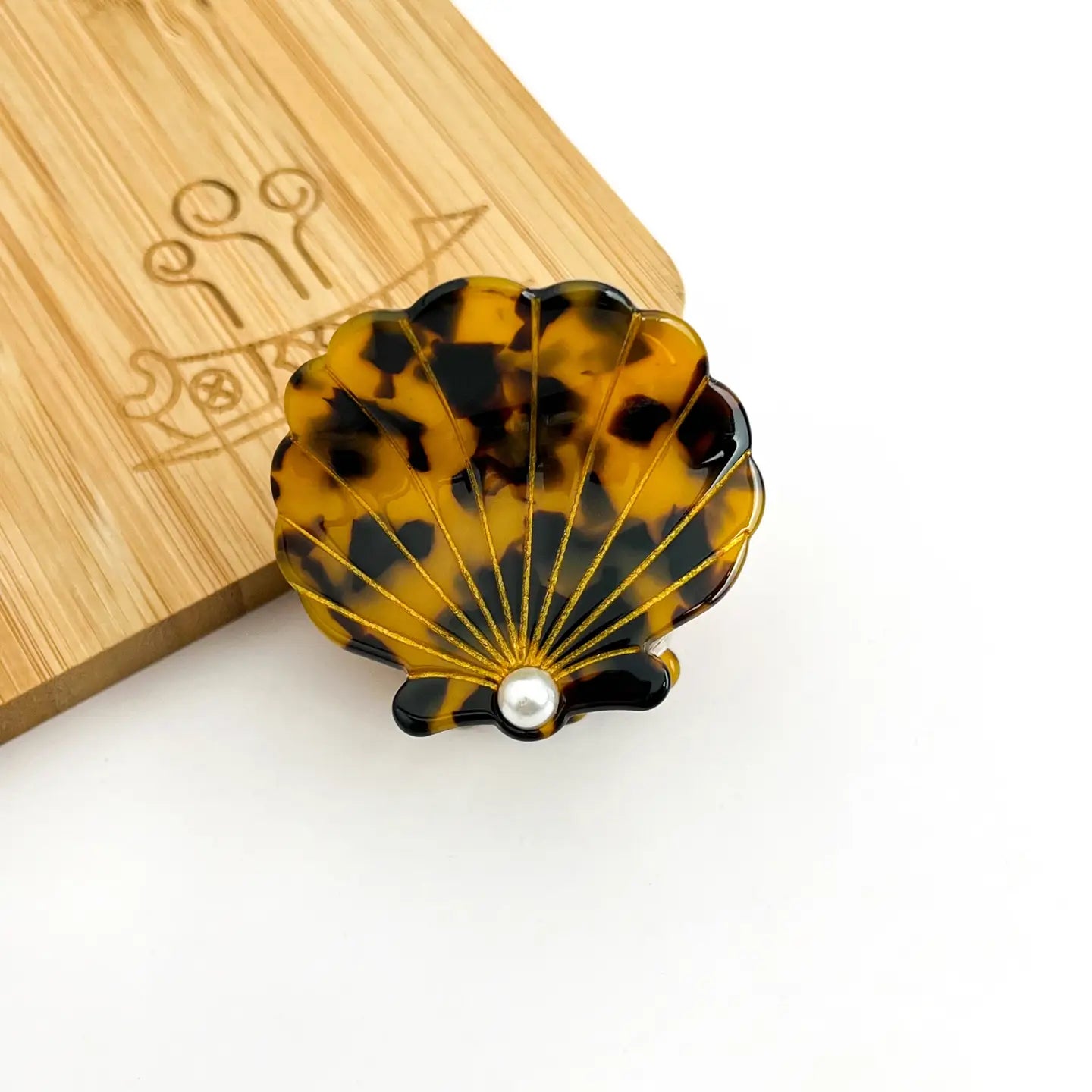 Barrette coquillage écaille