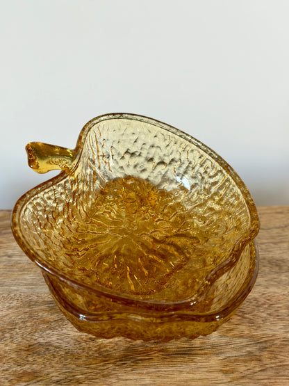 Saladier & lot de 5 coupes en verre ambré – produits chinés