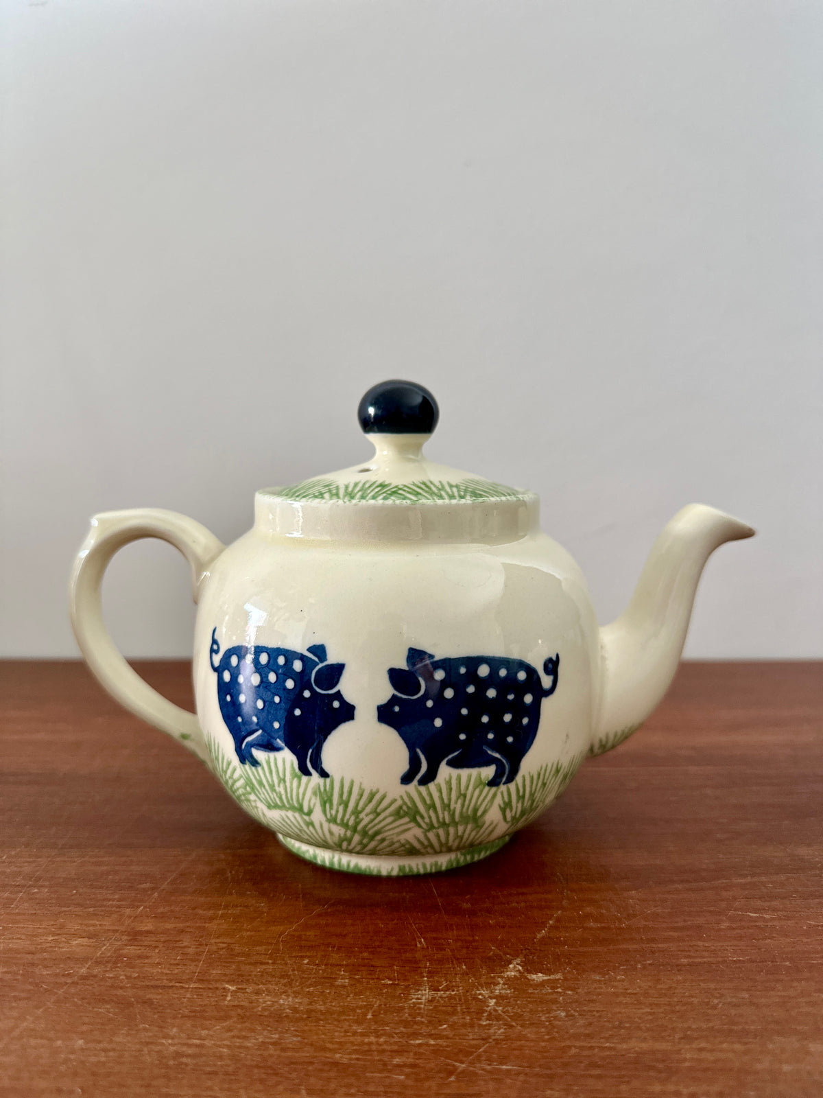 Théière aux petits cochons - produit chiné