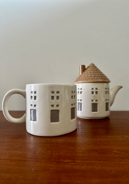 Théière + tasse maison empilable - produit chiné