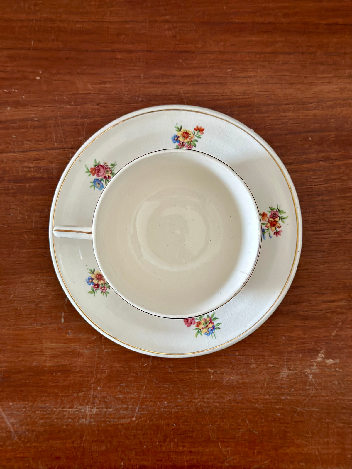 Tasse à café fleurie et soucoupe - produits chinés