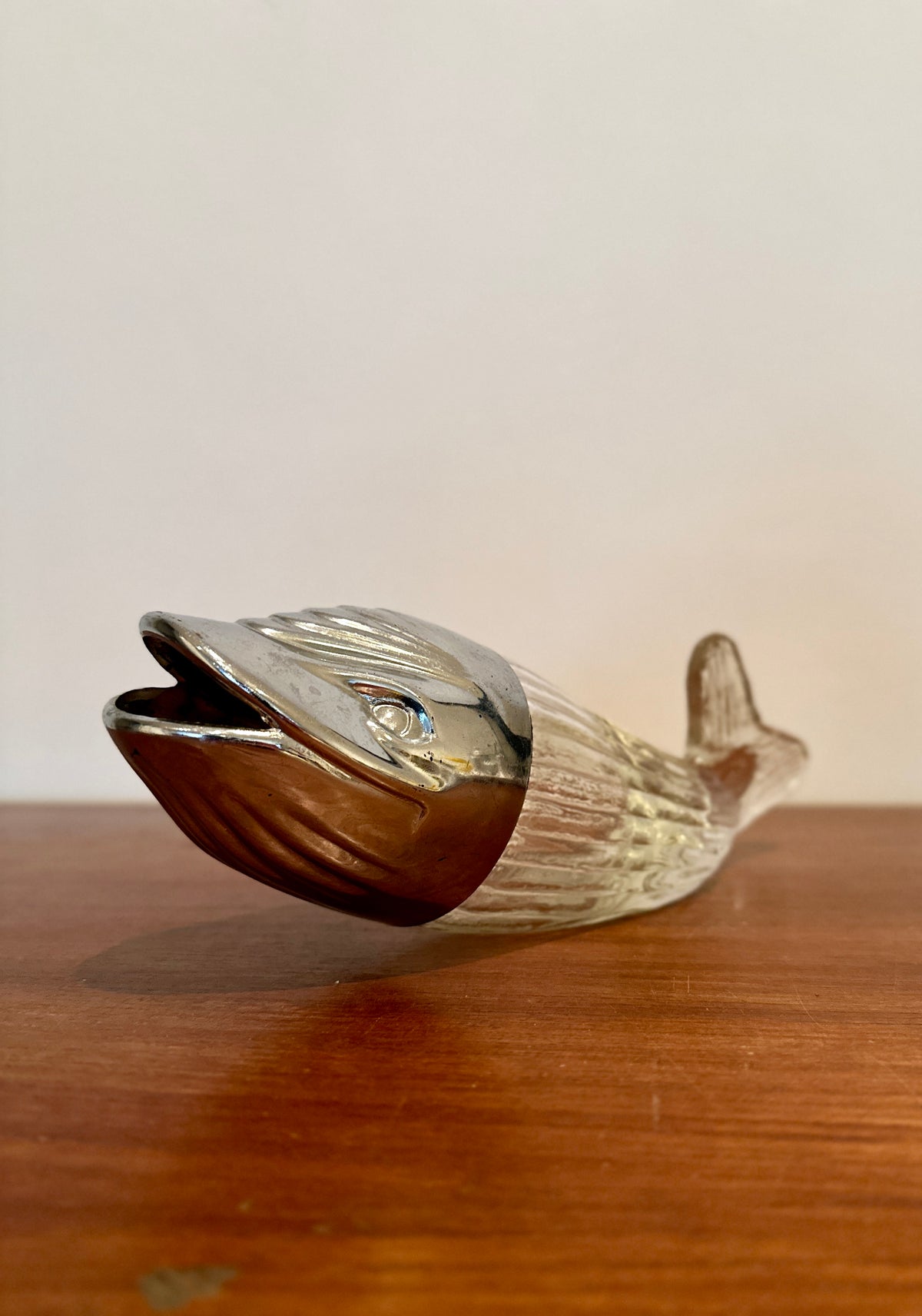 Distributeur de cacahuètes poisson - objet chiné