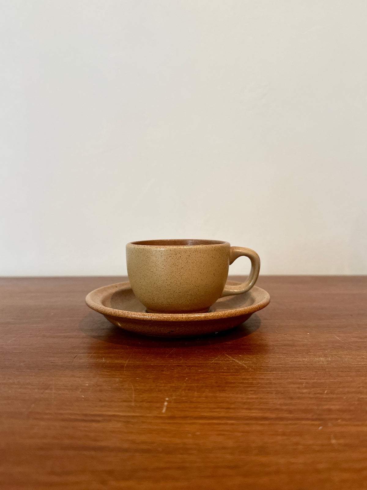 Tasse à café en grès - objet chiné
