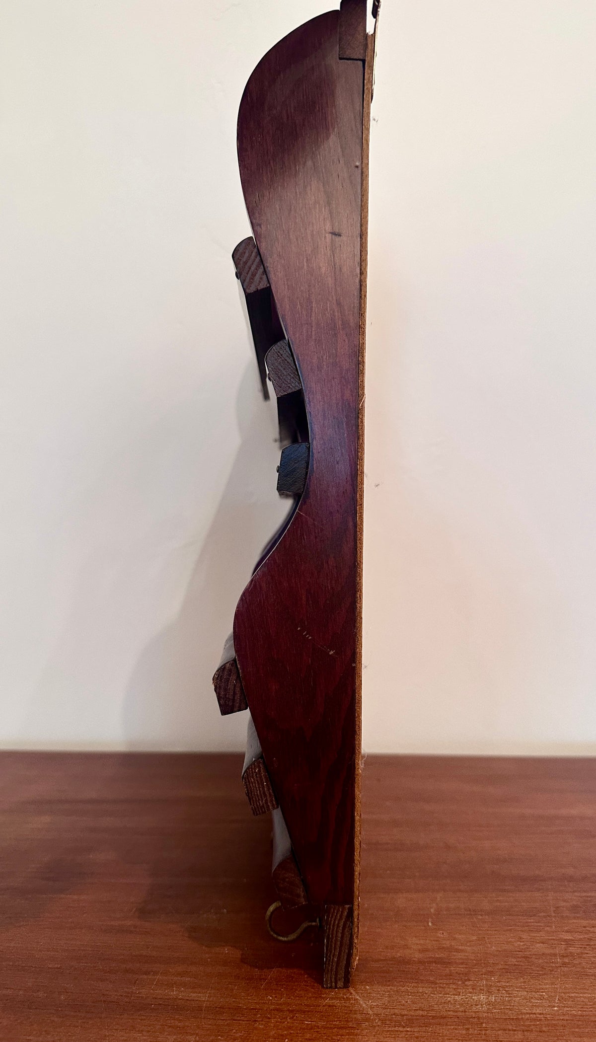 Range-courrier mural en bois - objet chiné