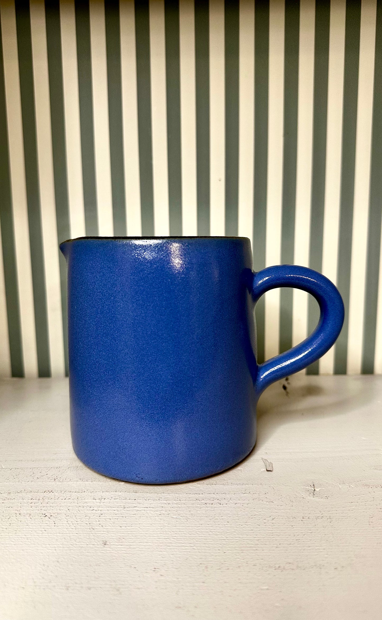 Petit pichet en grès bleu - produit chiné