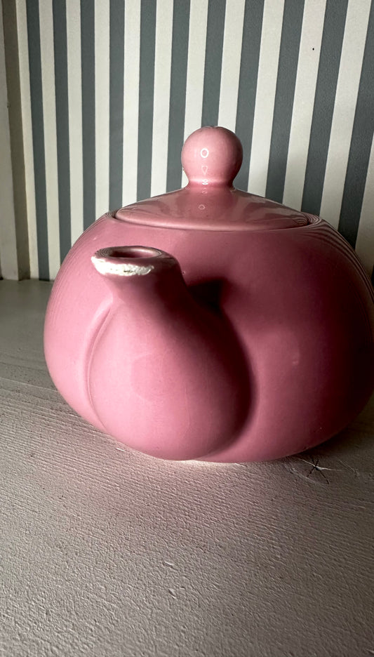 Théière rose - produit chiné