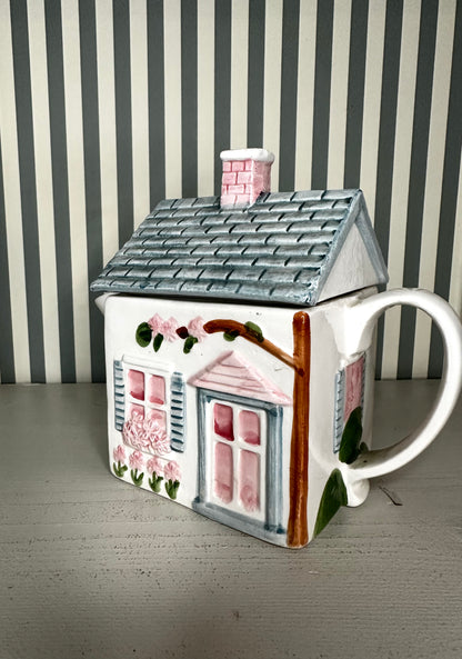 Théière anglaise "cottage" - produit chiné