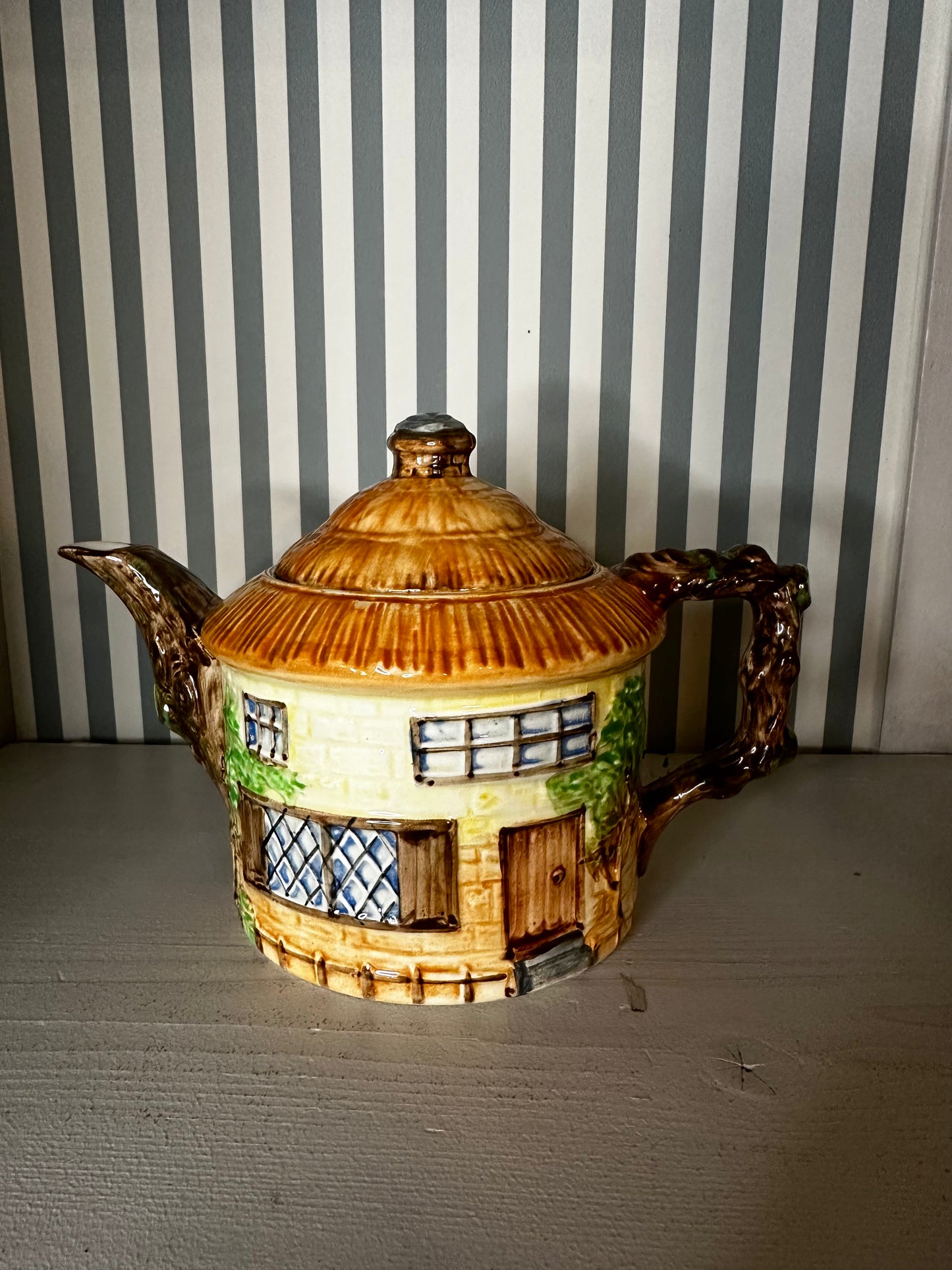 Théière cottage anglais - produit chiné