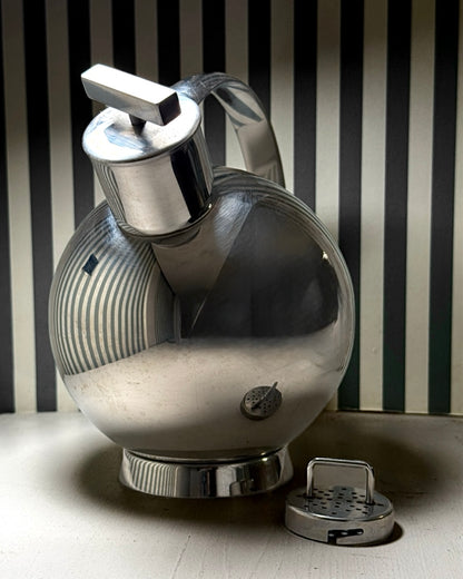 Théière ronde Alessi avec filtre intégré - produit chiné