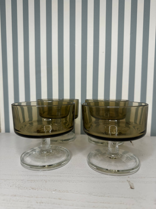 Lot de 4 coupes en verre fumé - produits chinés