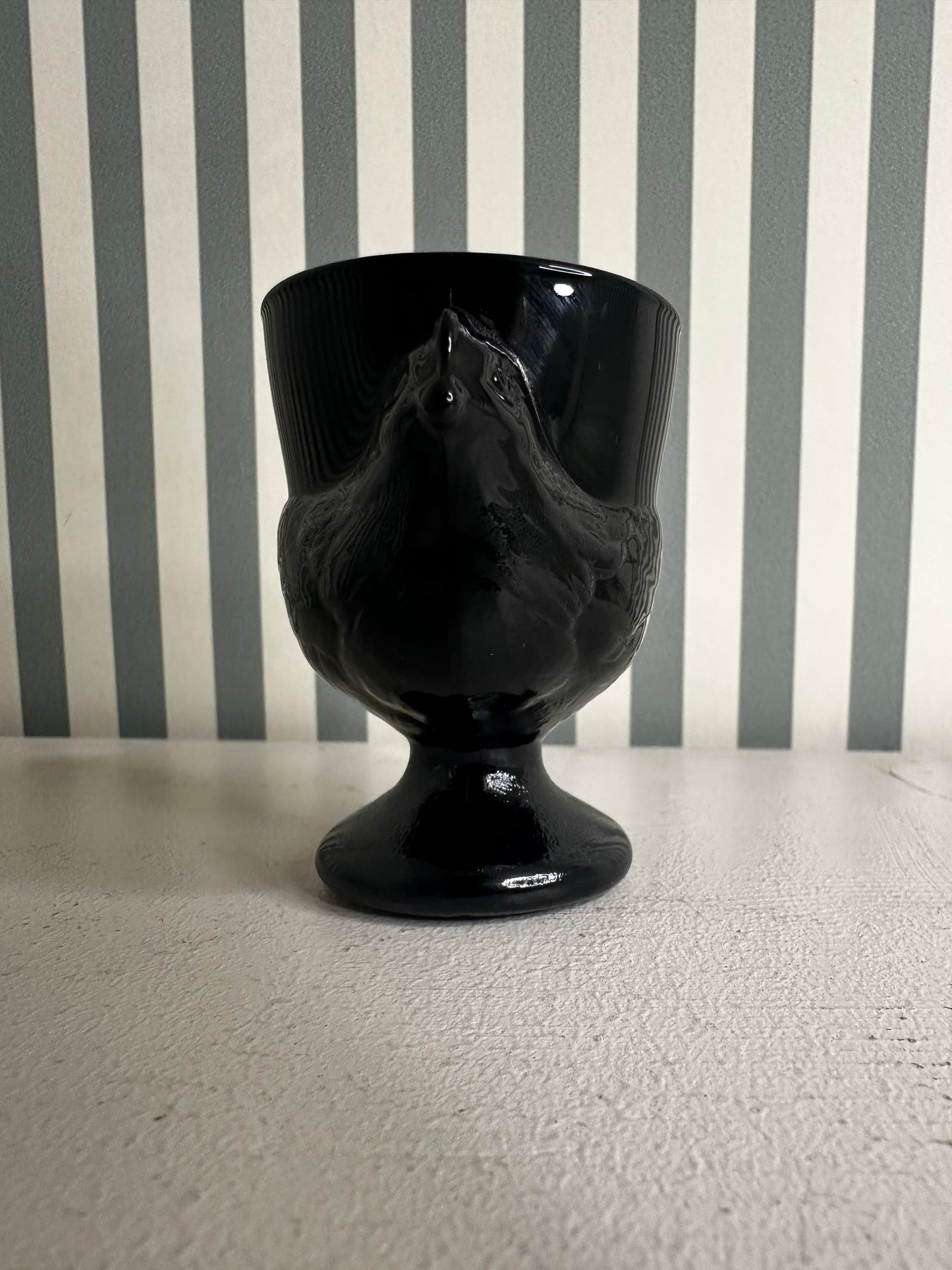 Coquetier “petite poulette” noir - produit chiné