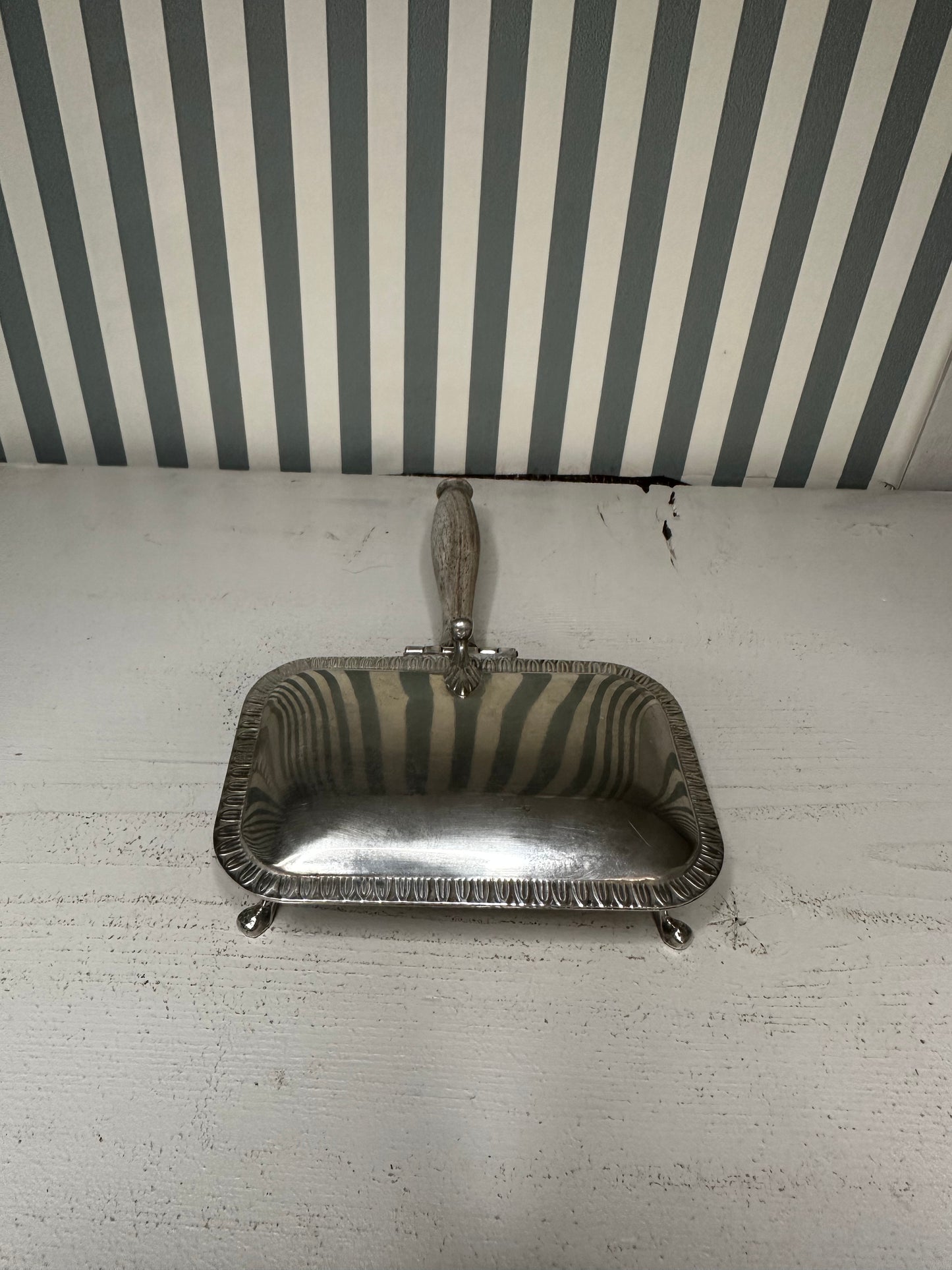 Valet silencieux ancien - produit chiné