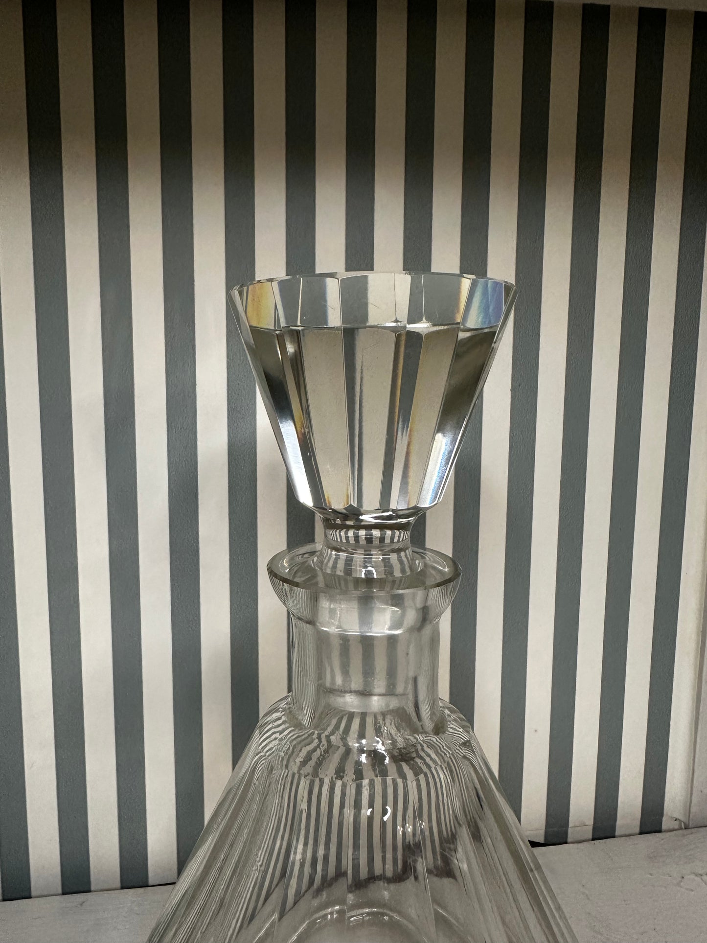 Carafe à whisky en verre strié - produit chiné