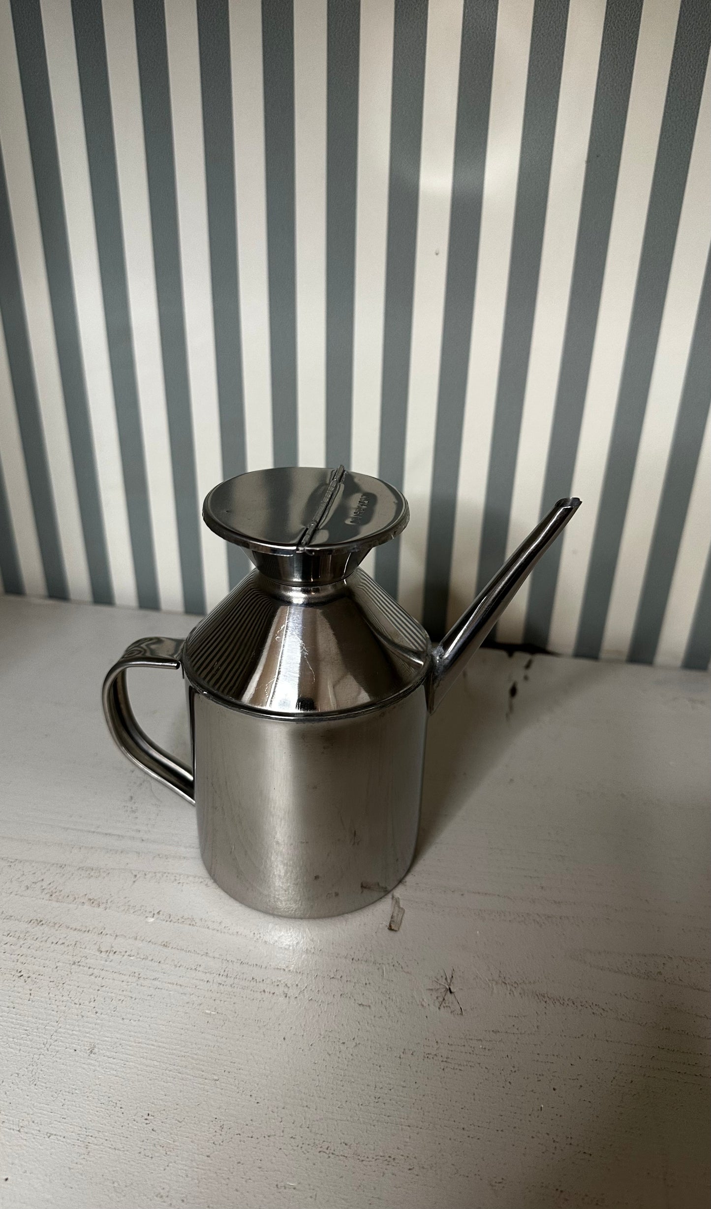 Huilier vintage en inox - produit chiné