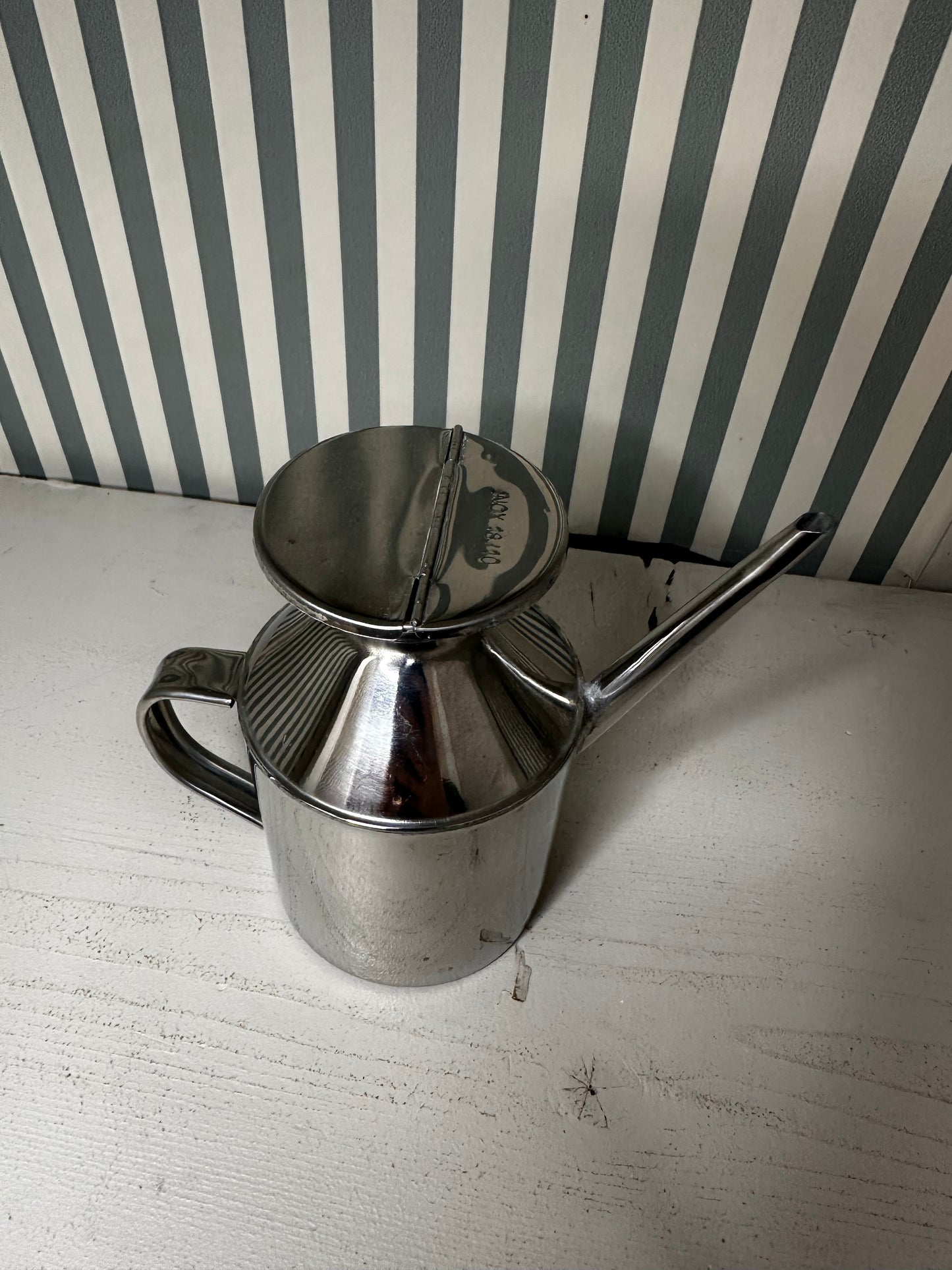 Huilier vintage en inox - produit chiné