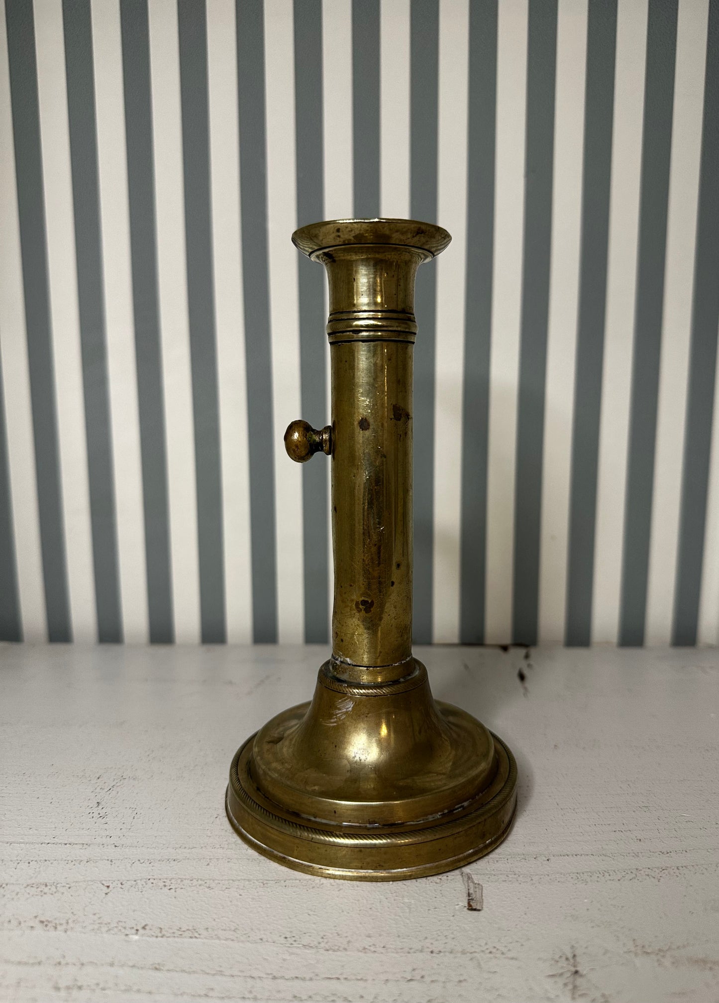 Bougeoir ancien en laiton à coulisse - produit chiné