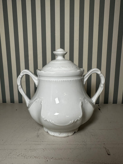 Petite soupière ancienne (ou grand sucrier de caractère)- produit chiné