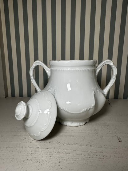 Petite soupière ancienne (ou grand sucrier de caractère)- produit chiné