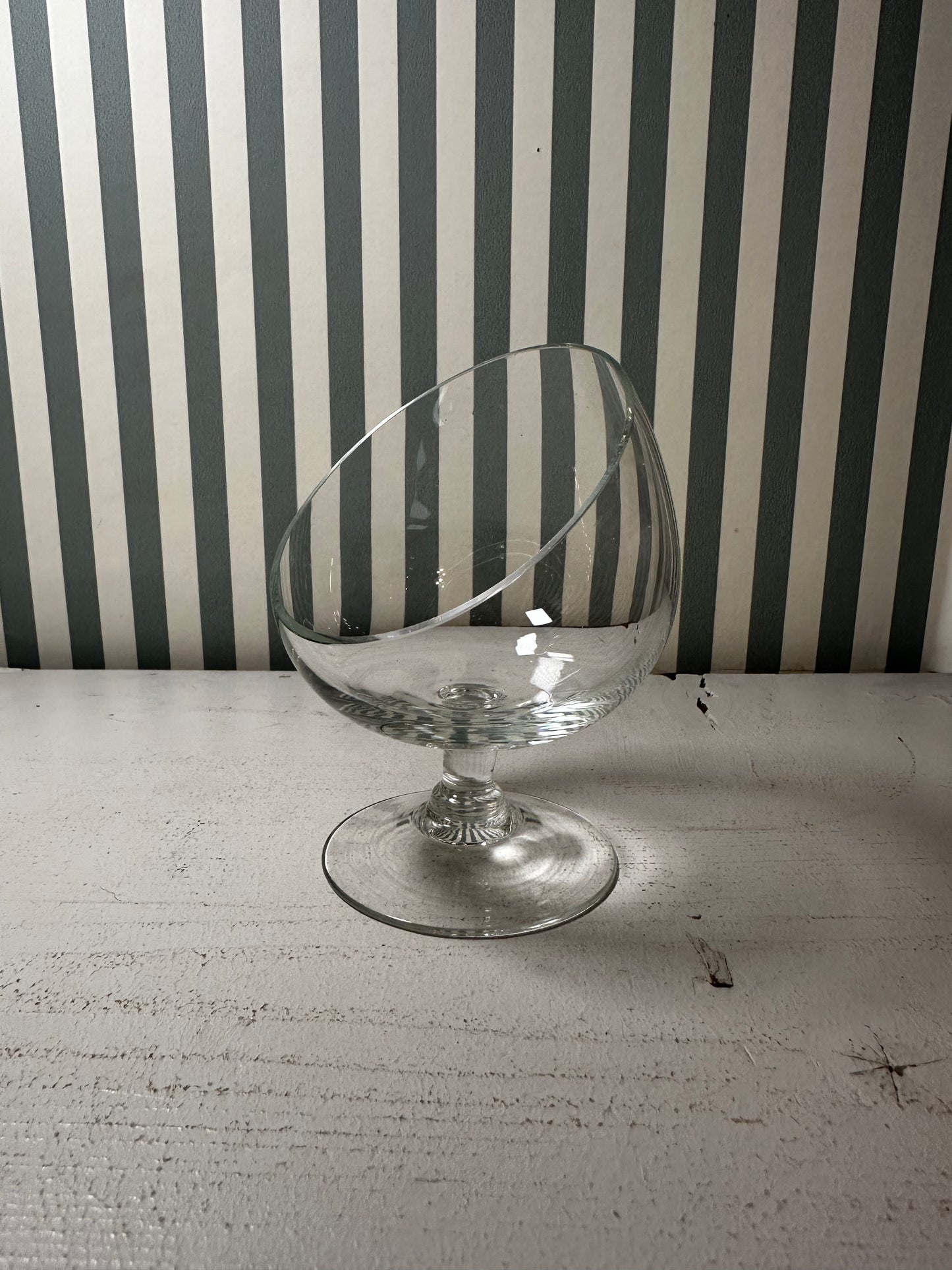 Verre à pied biseauté - produit chiné