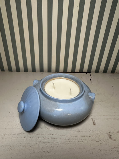 Bougie roude avec couvercle bleue - cachemire & soie