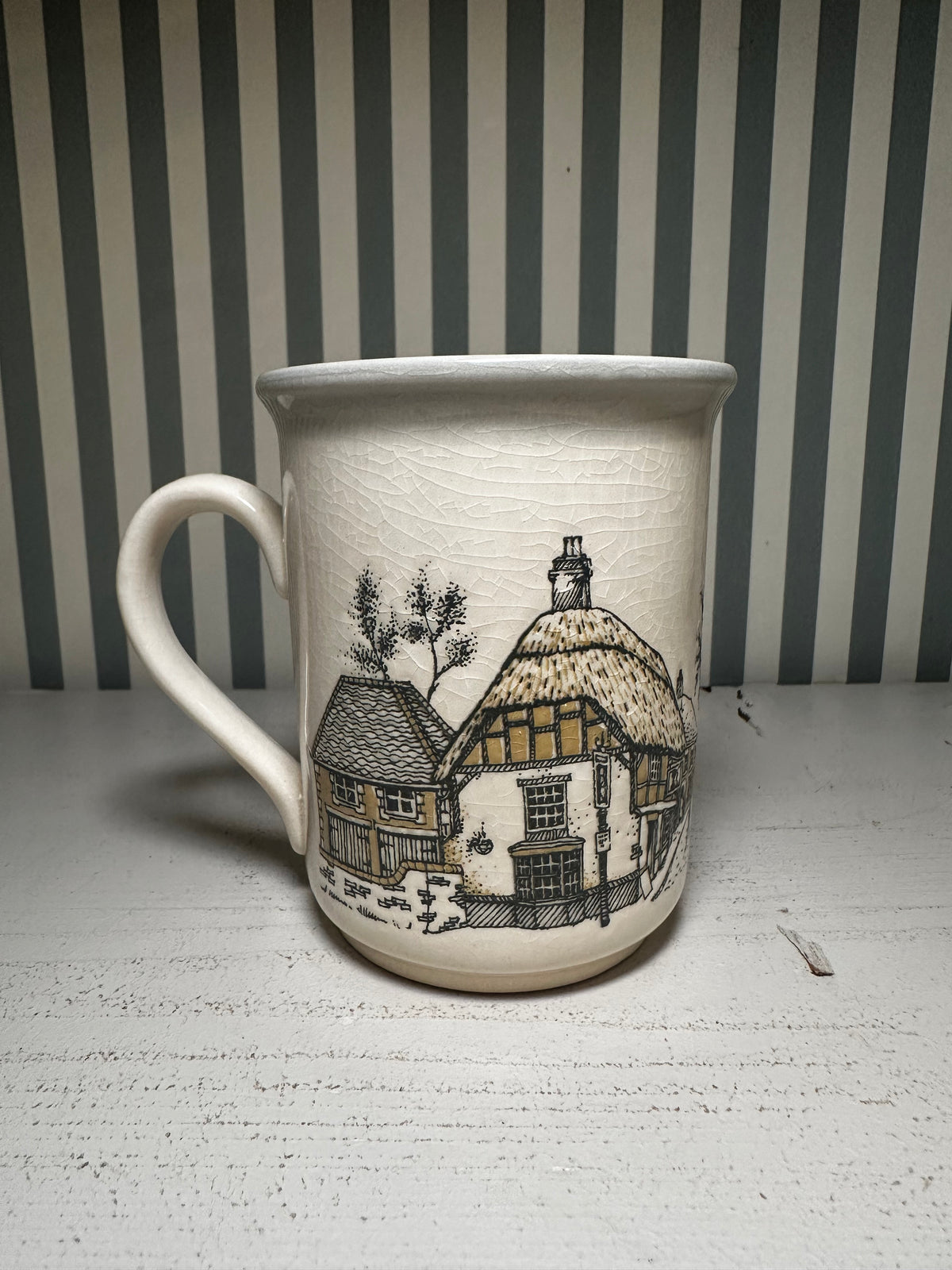 Mug décor maisons England - produit chiné