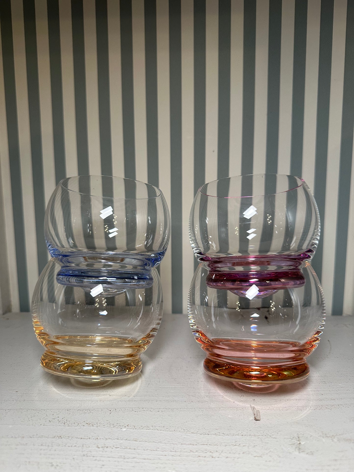 Verre à base colorée - produit chiné
