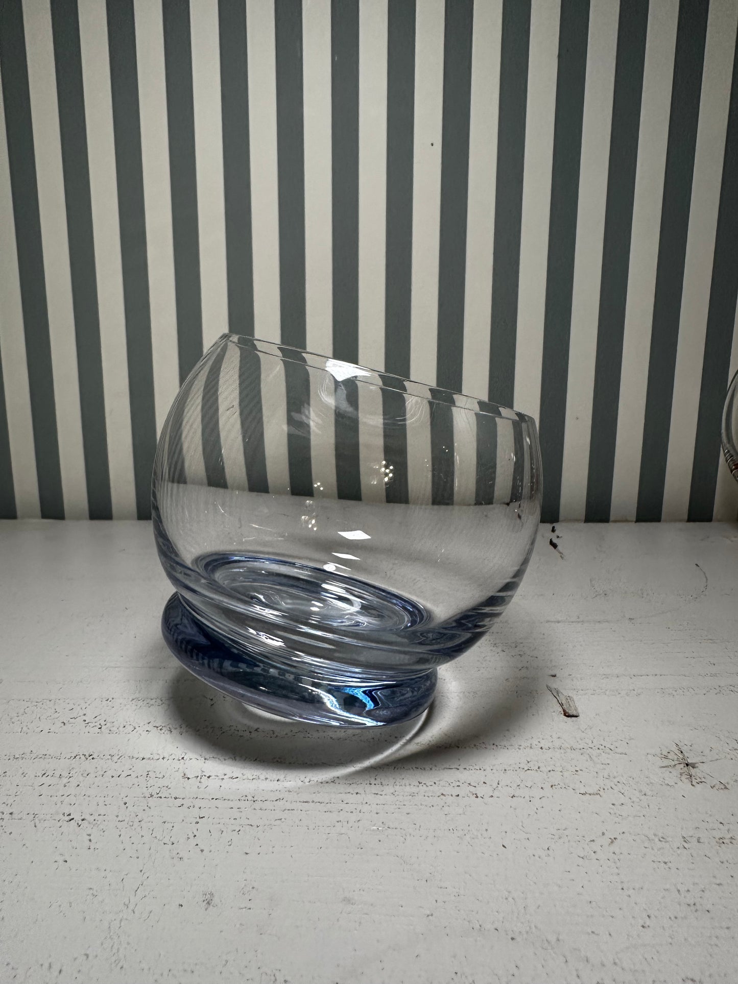 Verre à base colorée - produit chiné