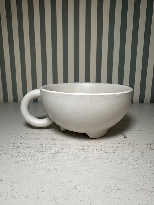 Mug sur pieds - produit chiné