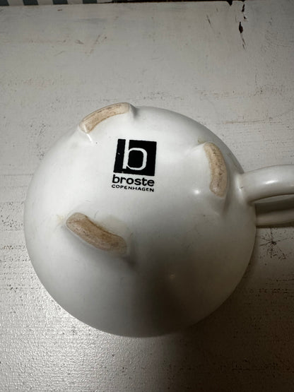 Mug sur pieds - produit chiné