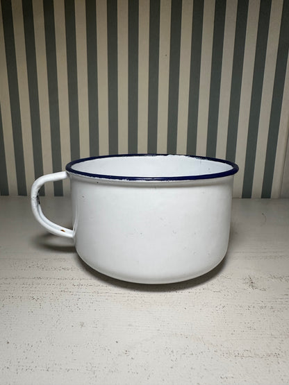 Petit bol en tôle émaillée  - produit chiné