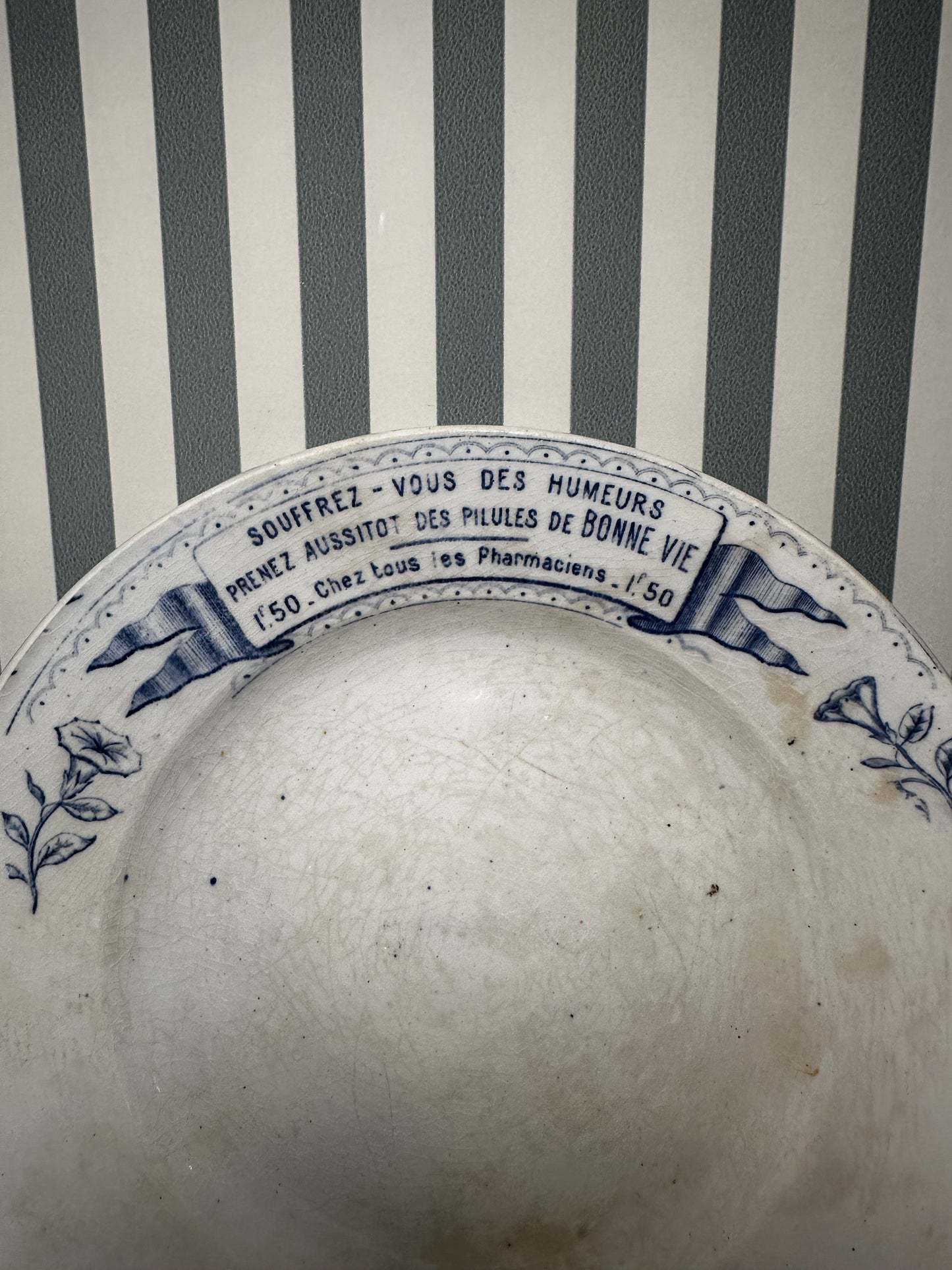 Assiettes publicitaire “Pilules de Bonne Vie” - produits chinés