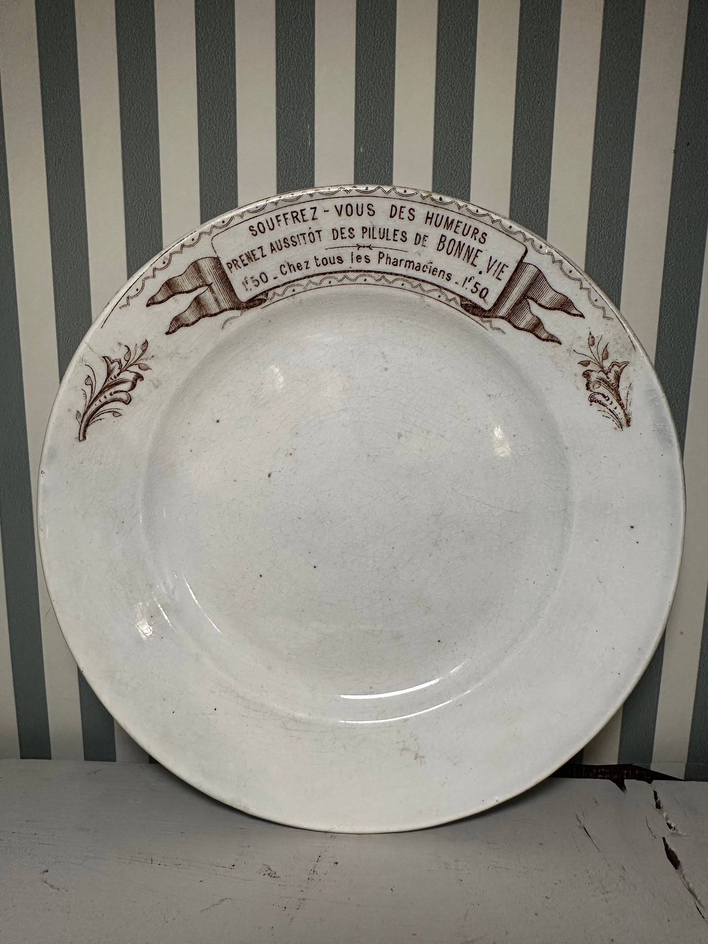 Assiettes publicitaire “Pilules de Bonne Vie” - produits chinés