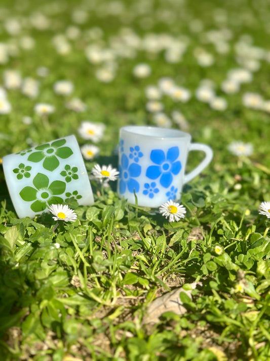 Tasse espresso à fleurs - produit chiné