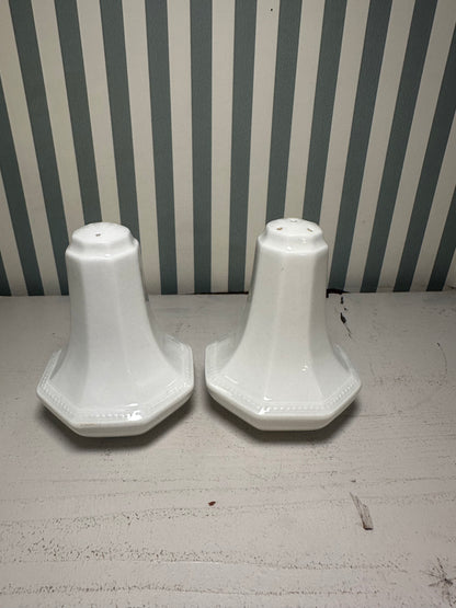 Salière & poivrière made in England - produits chinés