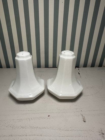 Salière & poivrière made in England - produits chinés