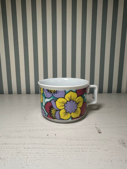 Petite tasse rétro fleurie - produit chiné