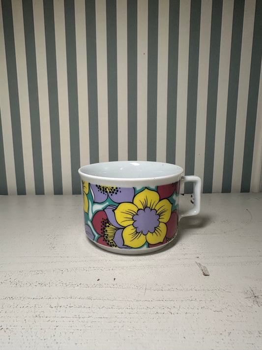 Petite tasse rétro fleurie - produit chiné