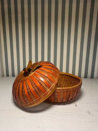 Boîte pomme en osier - produit chiné