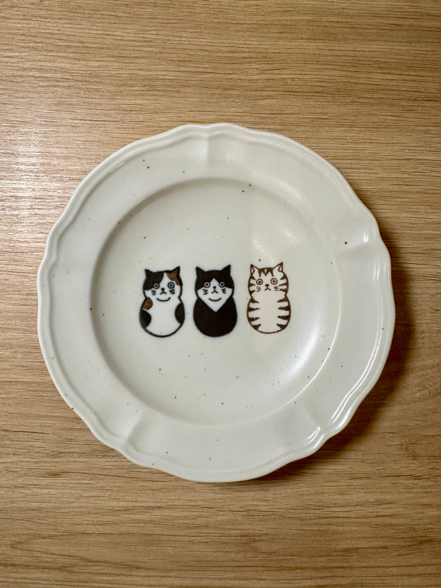 Assiettes motif chats (2 tailles) - produits chinés