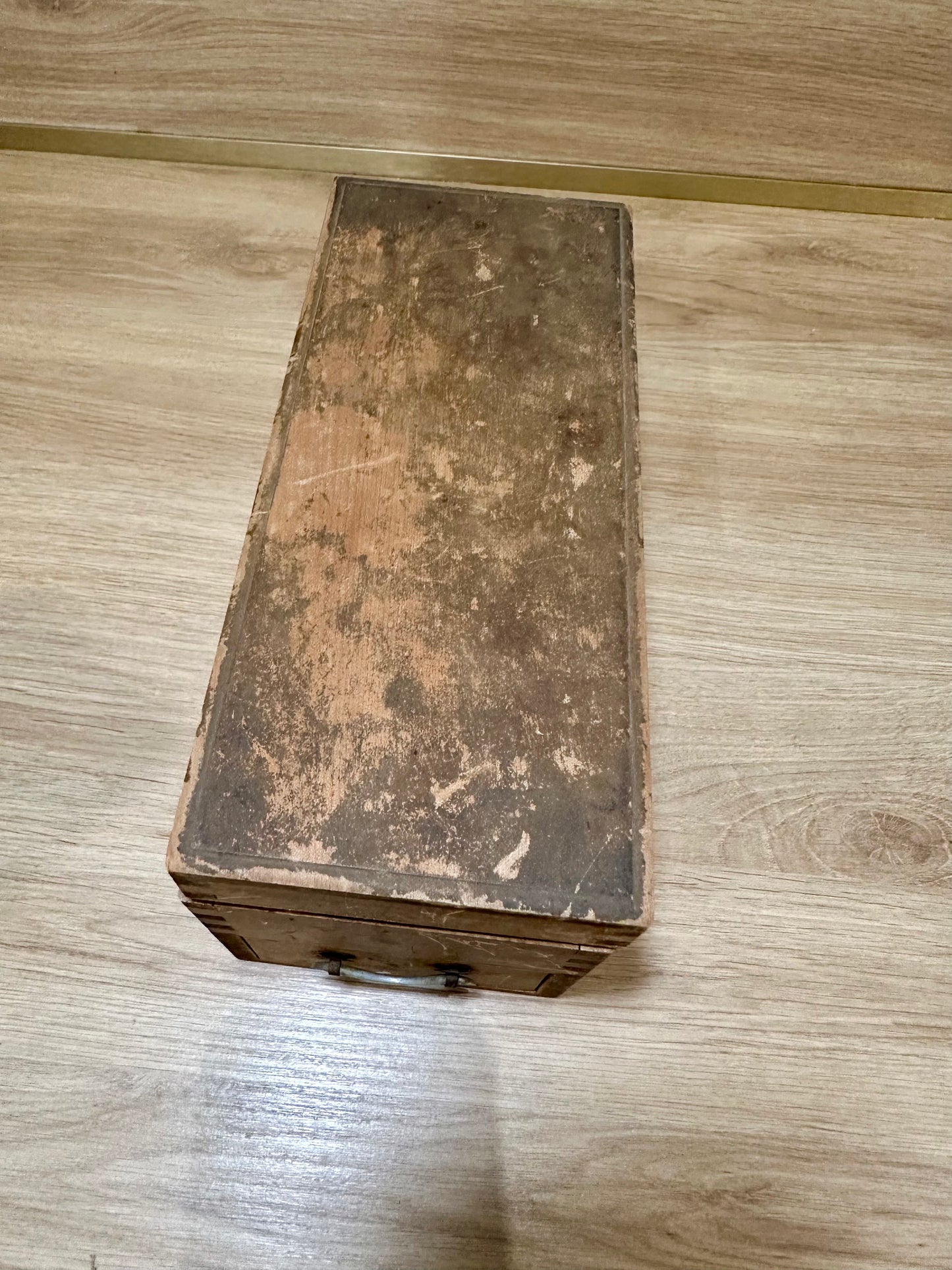 Petite boîte ancienne en bois à tiroir - produit chiné