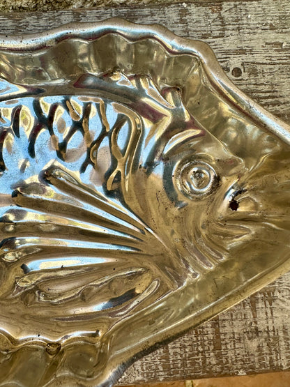 Moule à pâtisserie poisson en métal - produit chiné