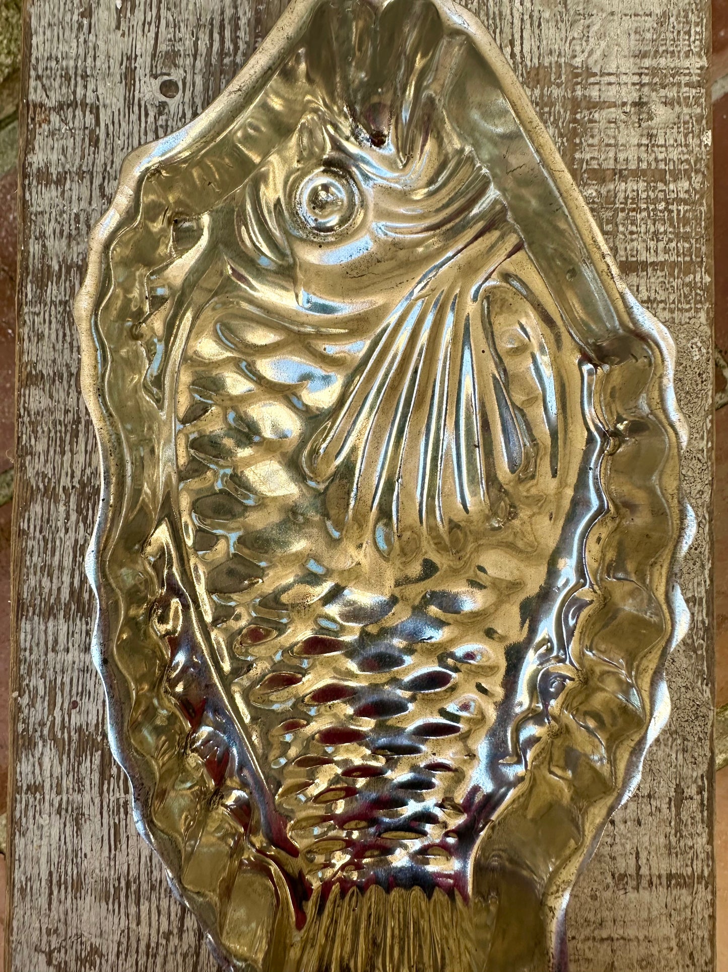 Moule à pâtisserie poisson en métal - produit chiné