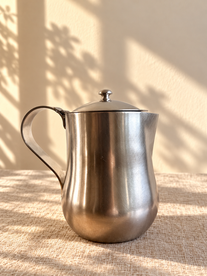 Petit pot verseur vintage - produit chiné