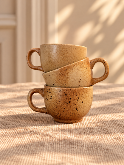 Tasse à café en grès - objet chiné