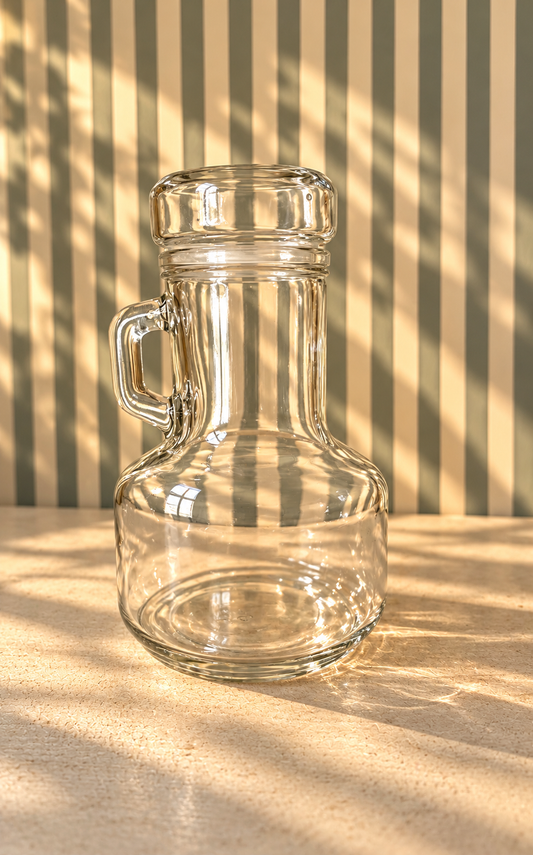 Pot en verre avec poignée & couvercle - produit chiné
